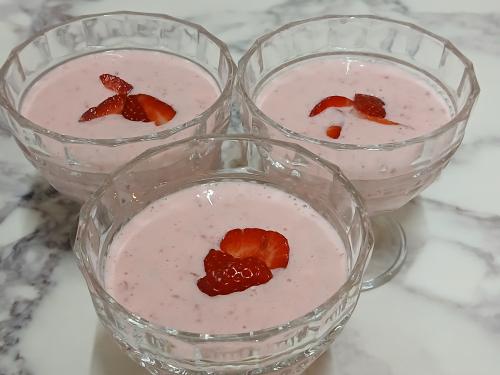 Jogurtový jahodový krém – Snadné recept z Česko kuchyně, hotový za Do 30 minut